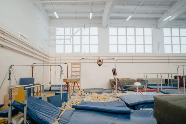 gymnastics horizontal bar